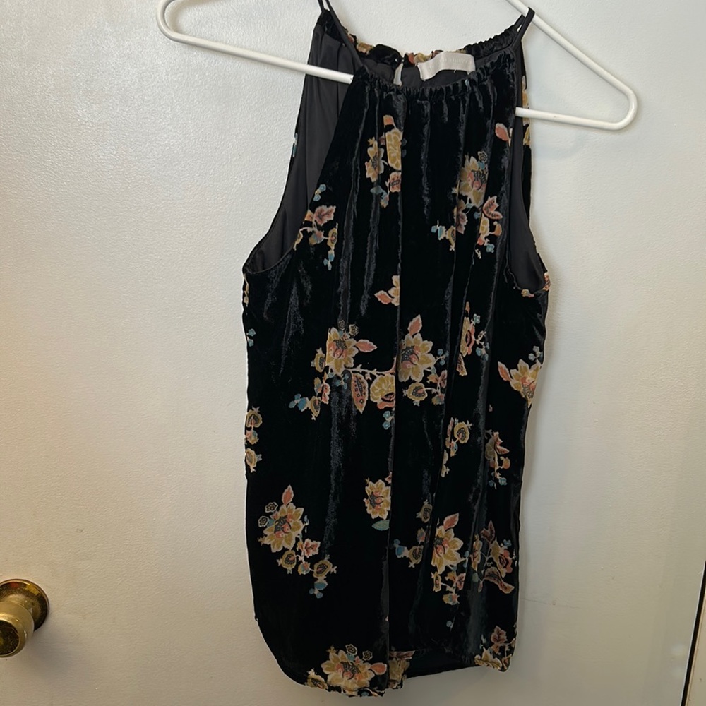 Adyson Parker Women’s Floral Top ~19.5” pit to pit
